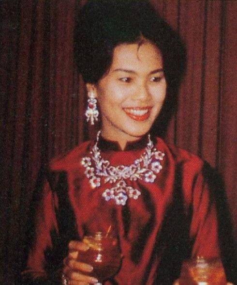 Reine Sirikit de Thaïlande (21) Reine Sirikit de Thaïlande